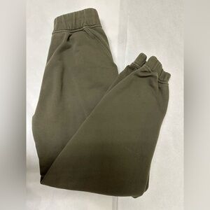 Lululemon Sweat Pants 💚